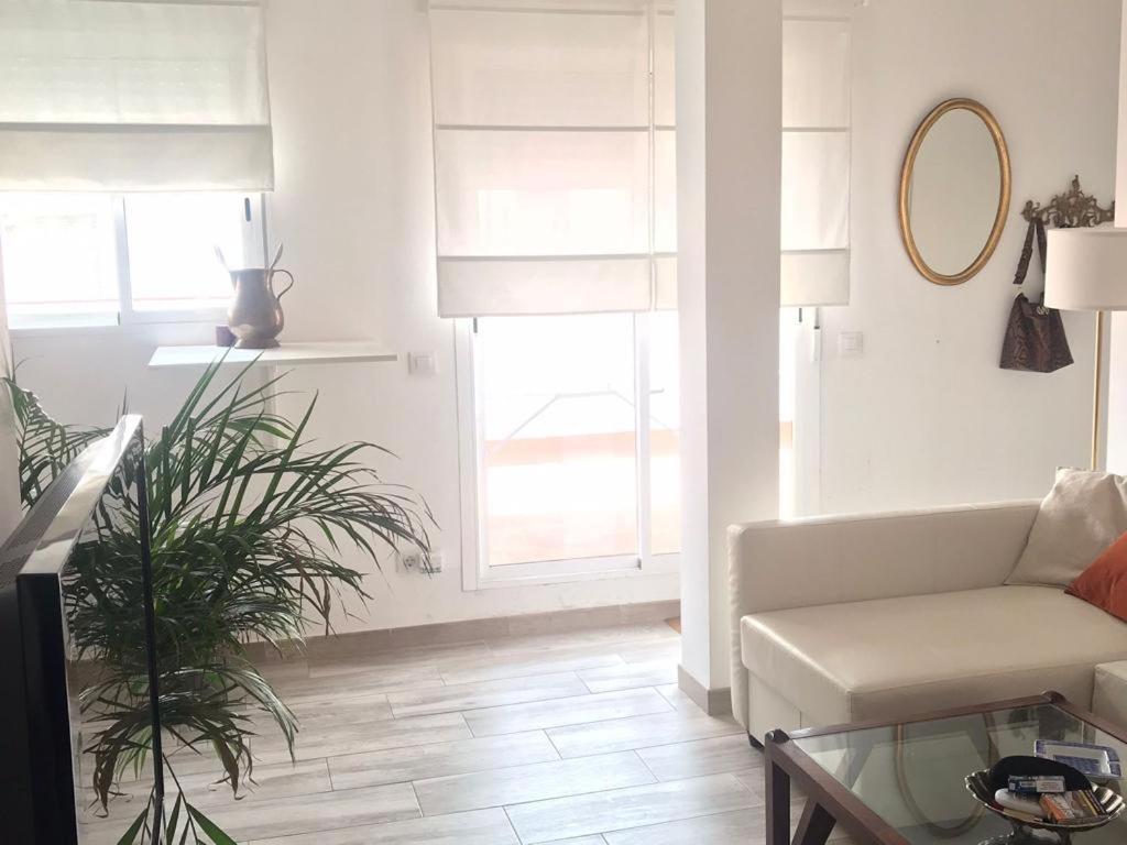 Apartamentos Turisticos Virgen Del Monte 67 Sevilla Kültér fotó